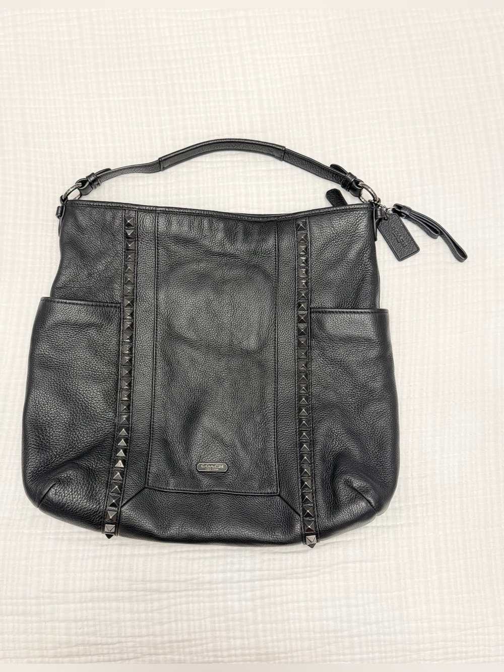 authentic coach black pebbled leather pyramid stud hobo shoulder bag